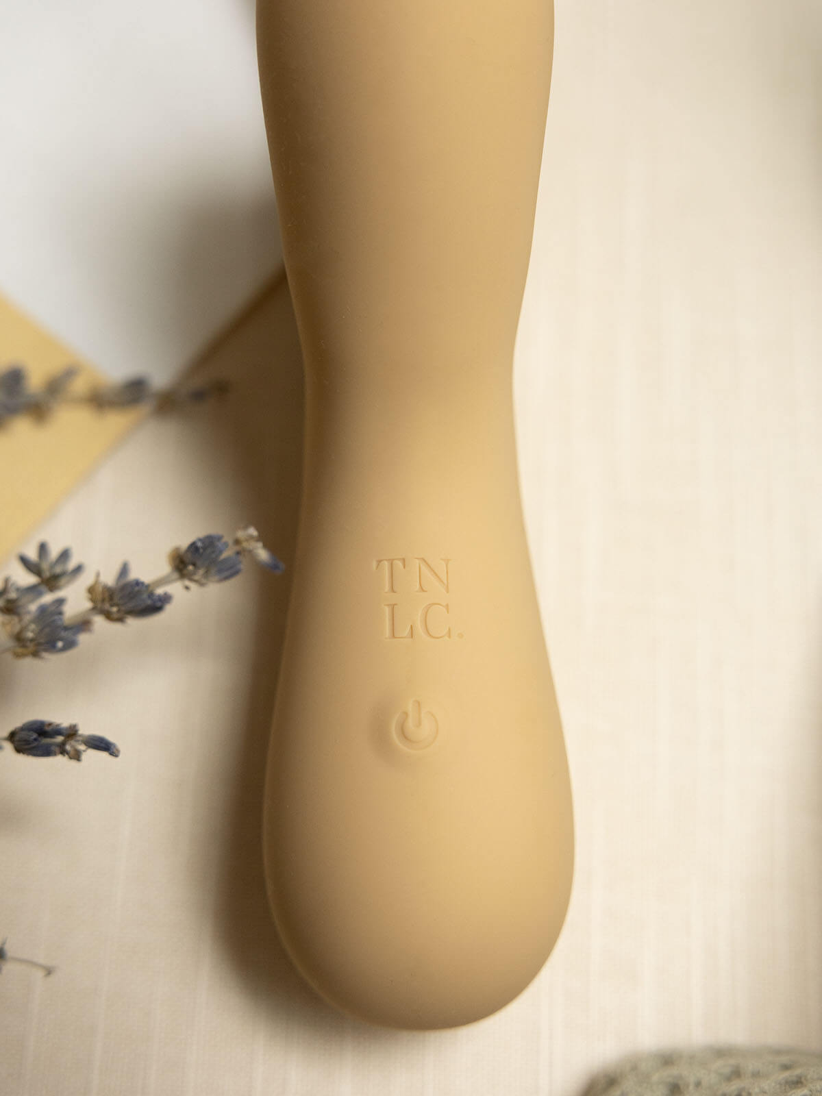 Camphor : Rabbit Style Vibrating Dildo with Clitoral Suction