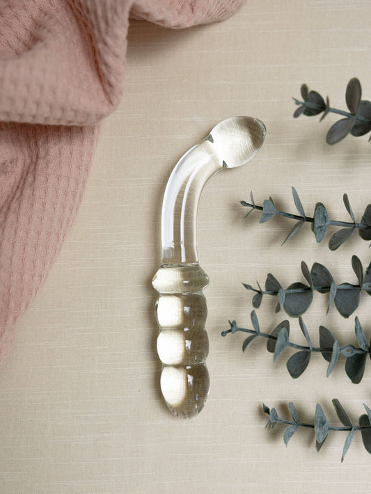 Tansy G Curve : Bestselling 7” Glass Dildo