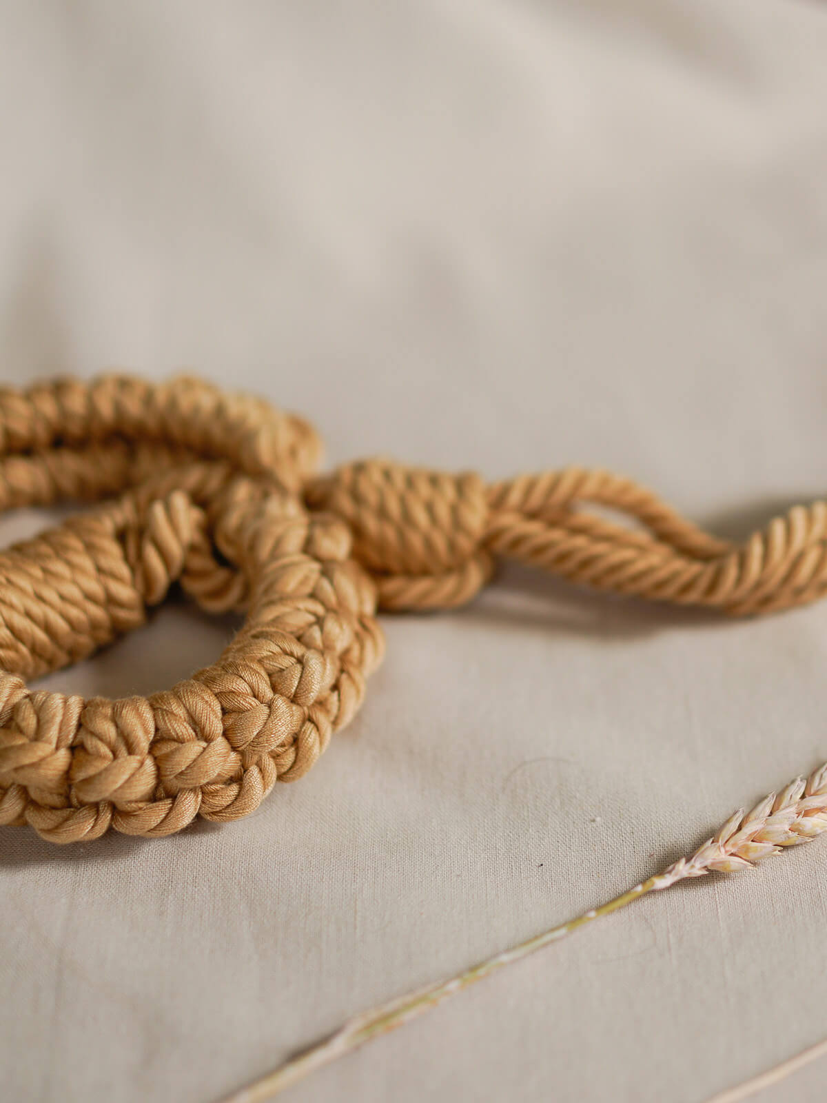 Kanuka : Soft Handcuffs with Control Cord