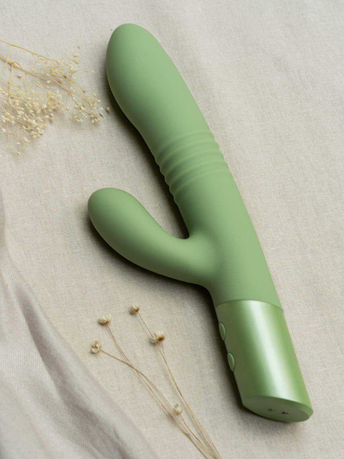 Yarrow : Thrusting Rabbit Vibrating Dildo