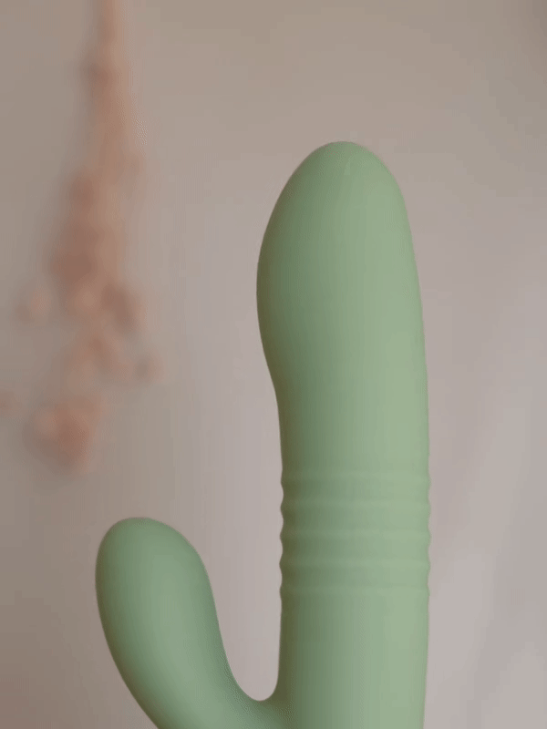 Yarrow : Thrusting Rabbit Vibrating Dildo